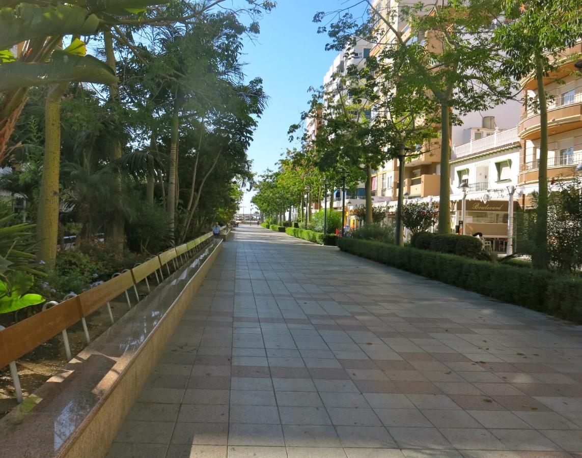 Апартаменты Oasis Junto Al Mar Торре-дель-Мар Экстерьер фото